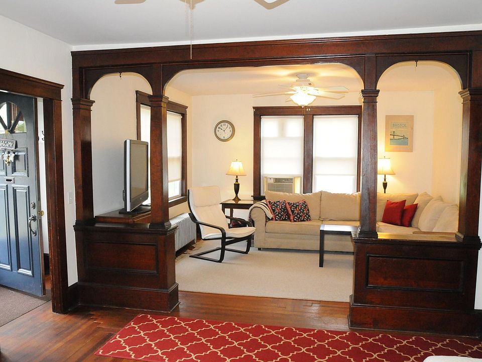 54 Walley St, Bristol, RI 02809 Zillow