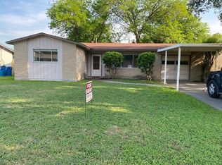 5106 Crown Ln, Kirby, TX 78219
