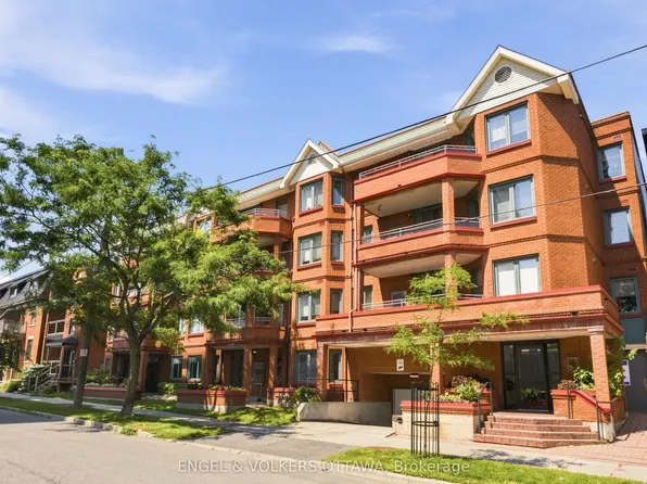 45 Argyle Ave #101, Ottawa, ON K2P 1B3