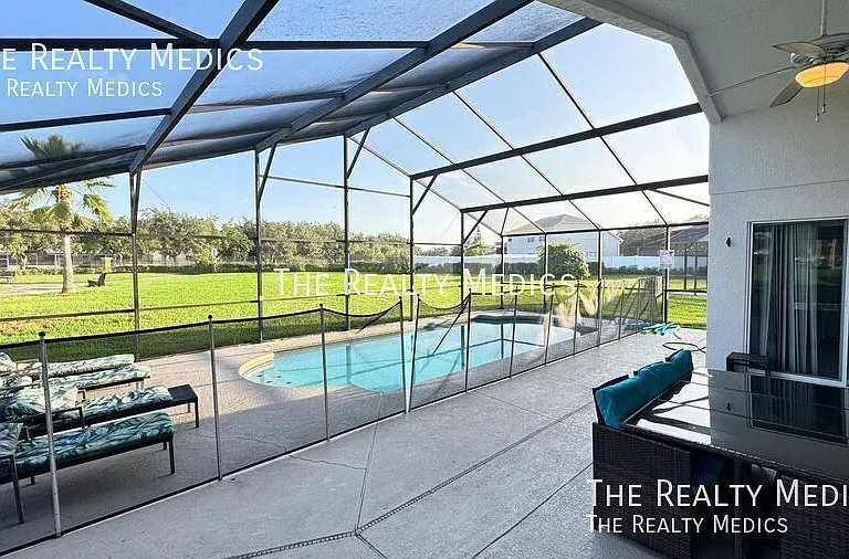 4802 Cumbrian Lakes Dr — Photo 11