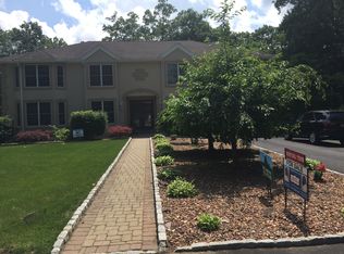 55 Hopi Trl, Oak Ridge, NJ 07438