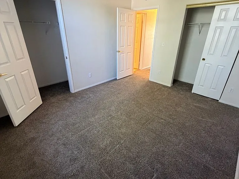 5408 Cove Point Dr — Photo 28
