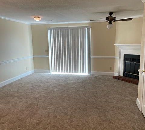 5th image of 3665 N Main St APT B