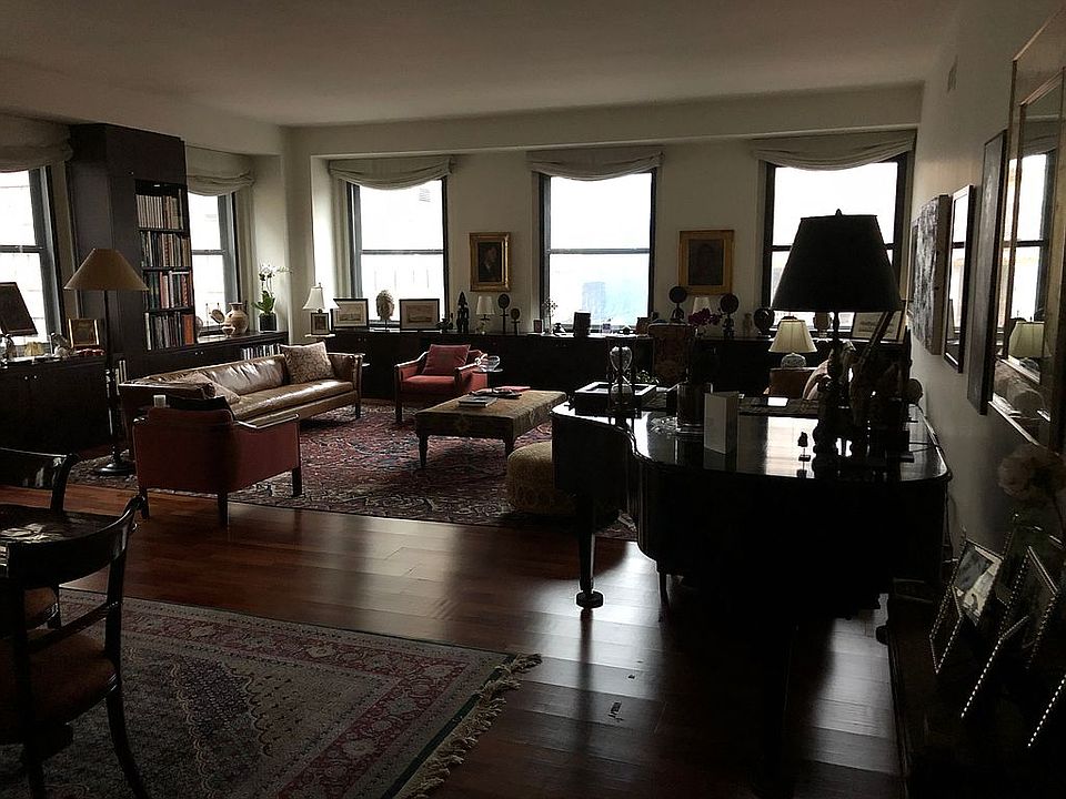 Living Room from Entrance