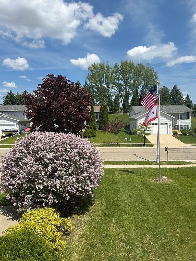 2 bed, 1107 sqft, $2,000 — Photo 1