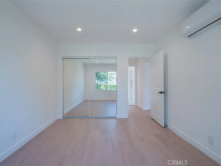 14418 Martha St — Photo 19