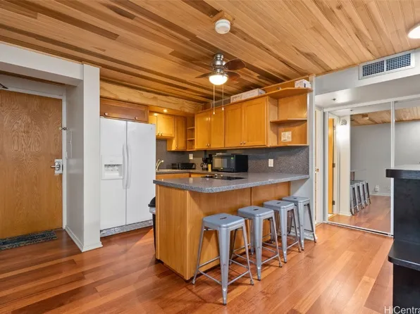 1088 Bishop St Ste 1212, Honolulu, HI 96813