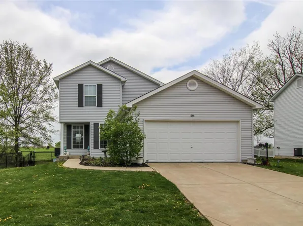 265 Equestrian Dr, Winfield, MO 63389