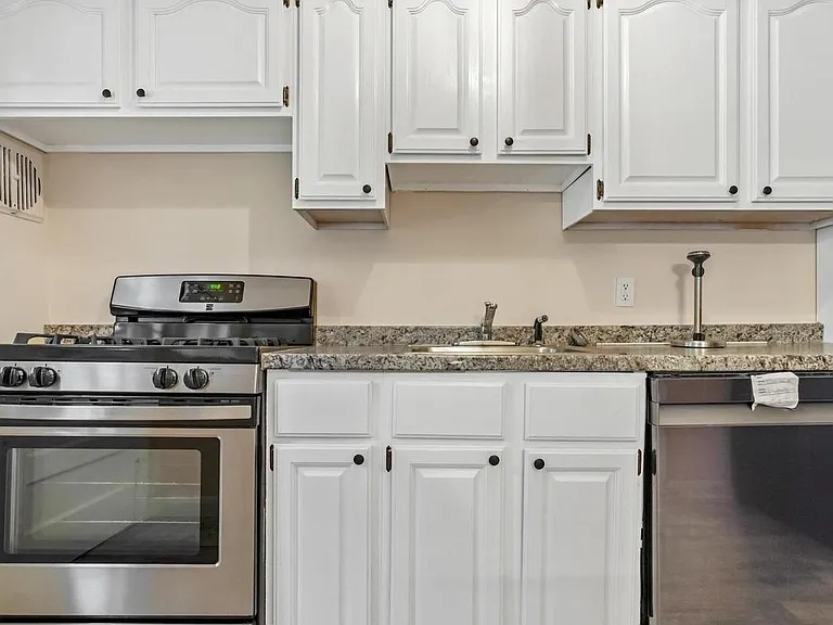 1749 Joan Ave — Photo 15