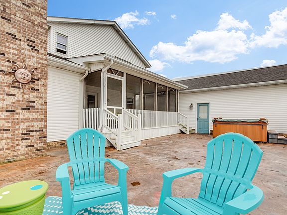 3 Season room and hot tub