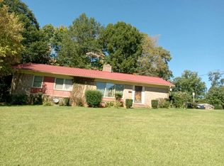 651 7th Ave SE, Hickory, NC 28602