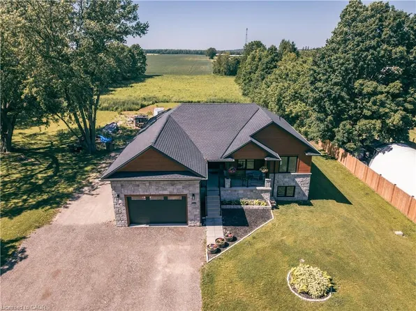 1020 Victoria St, West Grey, ON N0G 1C0