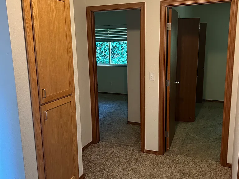 upstairs landing w/ linen closet