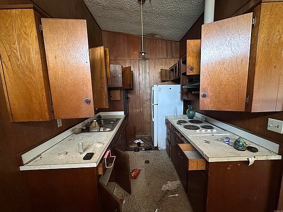 5th image of 428 Sierra Madre Dr