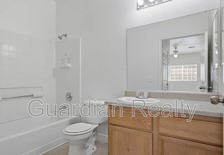 4730 E Craig Rd #1140 — Photo 16