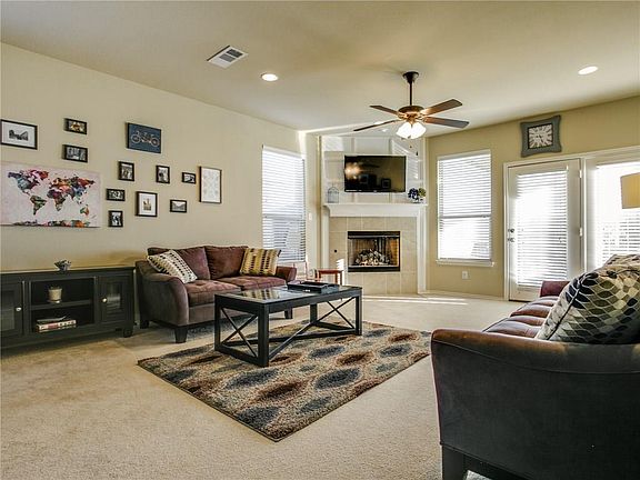 5th image of 1117 Prairie Heights Dr