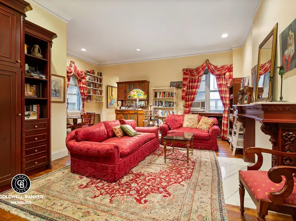 59 East 72nd Street image 3 of 11