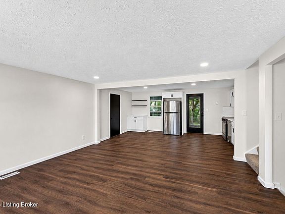 4th image of 7005 Apple Orchard Ln