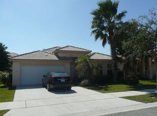 14282 N Royal Cove Cir, Davie, FL 33325