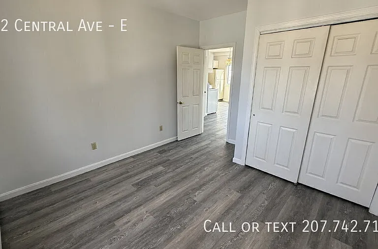 712 Central Ave #E — Photo 11