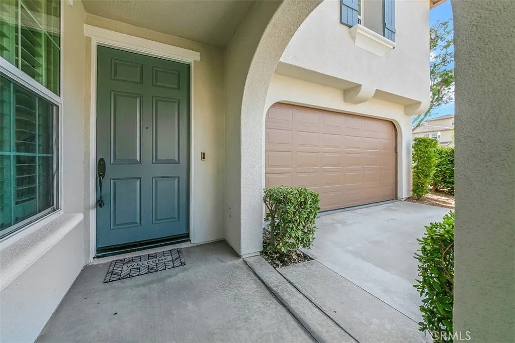 3 bed, 3.5 bath, 2649 sqft, $6,500 — Photo 3
