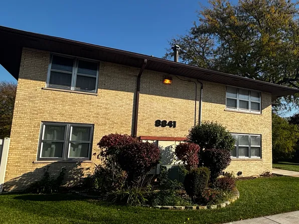 8841 Schneider Ave, Highland, IN