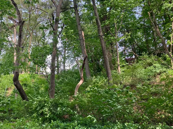 98 Ogden Rd, Portage, IN 46368