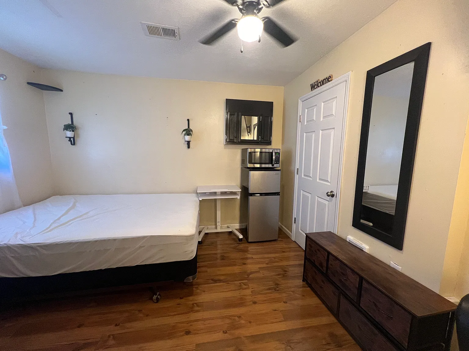 1 bed, 250 sqft, $530 — Photo 3