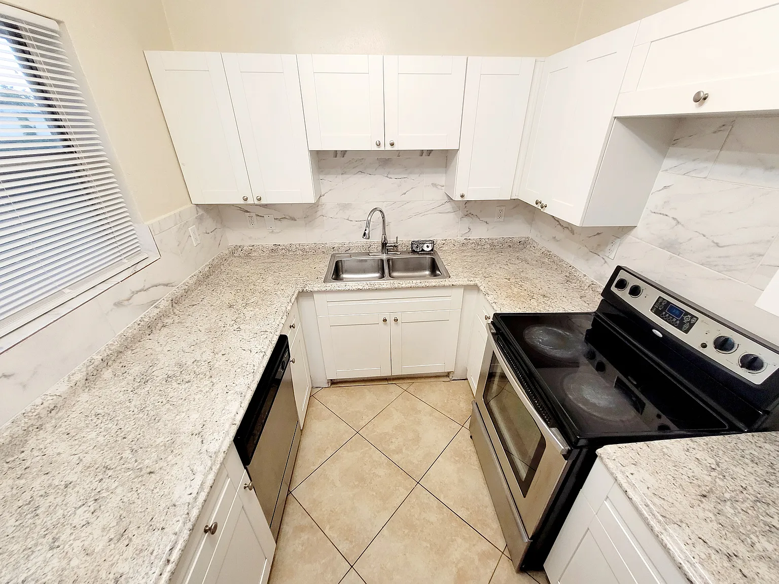4 bed, 1442 sqft, $3,000 — Photo 3