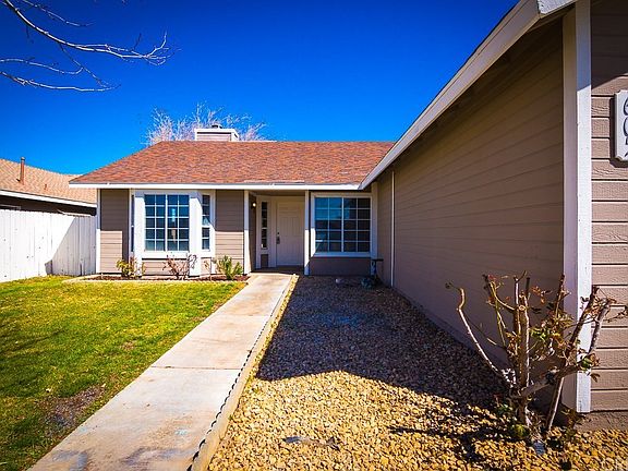 3rd image of 605 Twinberry Ln
