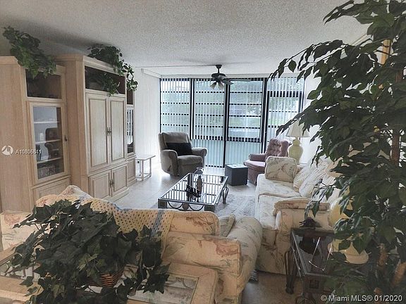 5th image of 381 S Hollybrook Dr APT 102