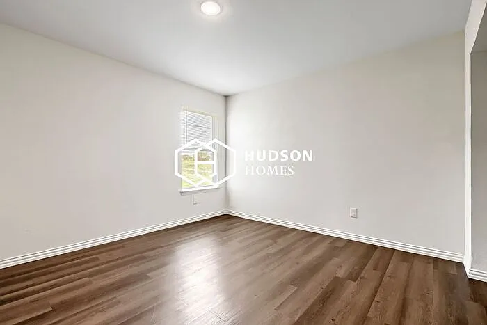 2327 Jodi Ln — Photo 7