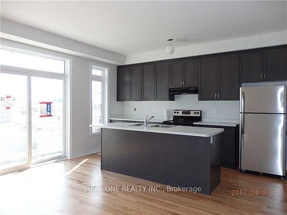 2nd image of 115 Beechborough Cres