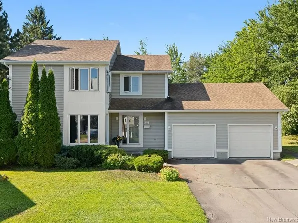 22 Chiasson Ct, Dieppe, NB E1A 6J4