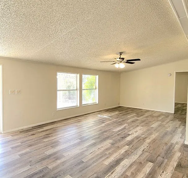 6720 Conestoga Pkwy — Photo 13