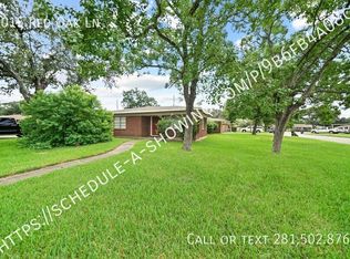 5015 Red Oak Ln, Texas City, TX 77591