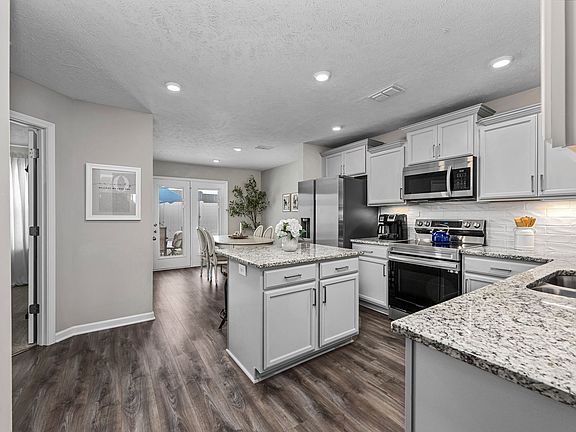 5th image of 3210 Falabella Ct