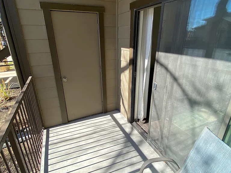 River Rd — Photo 14