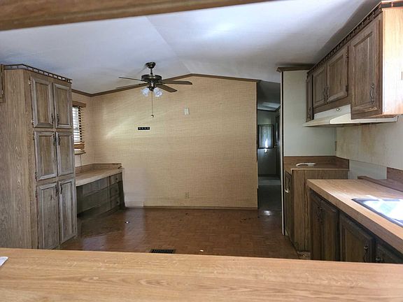 4th image of 328 Ashwood Ave #328