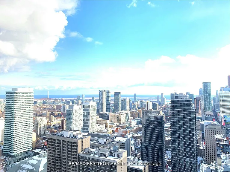 501 Yonge St #4009 — Photo 16