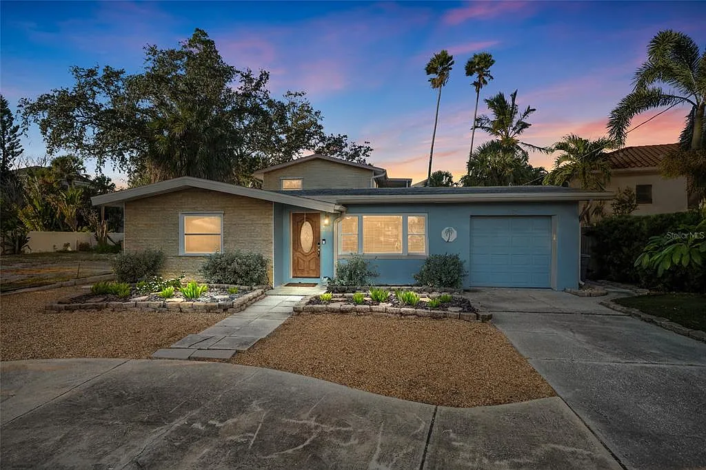 4 bed, 3.0 bath, 2437 sqft, $8,000 — Photo 1