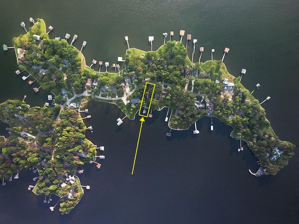 Prestigious Deer Island!