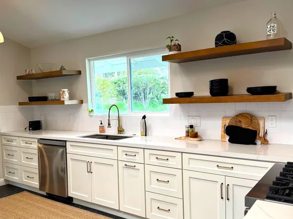 2225 Overlook Dr, Walnut Creek, CA 94597