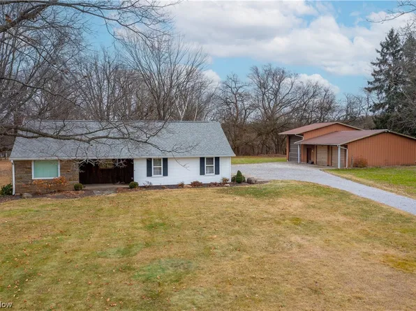 8680 Parks Ave NE, Alliance, OH 44601
