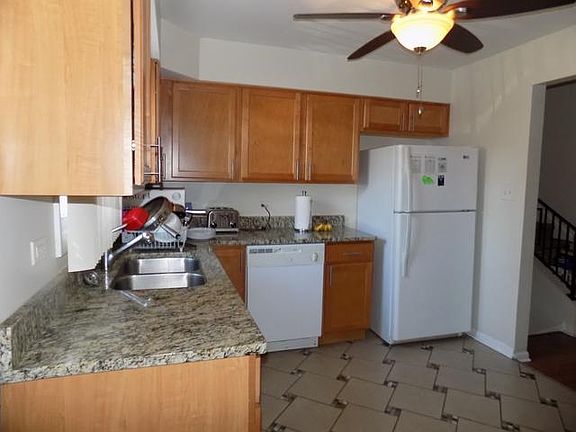 5th image of 17217 Hawthorne Dr