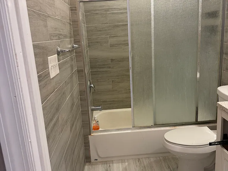 22 Essex St #2 — Photo 7