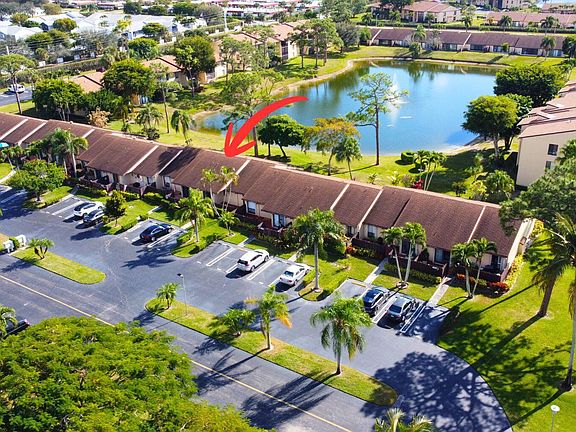 2nd image of 633 Sea Pine Way #H