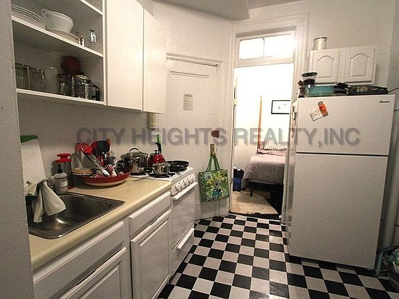 3rd image of 512 E 12th St APT 10