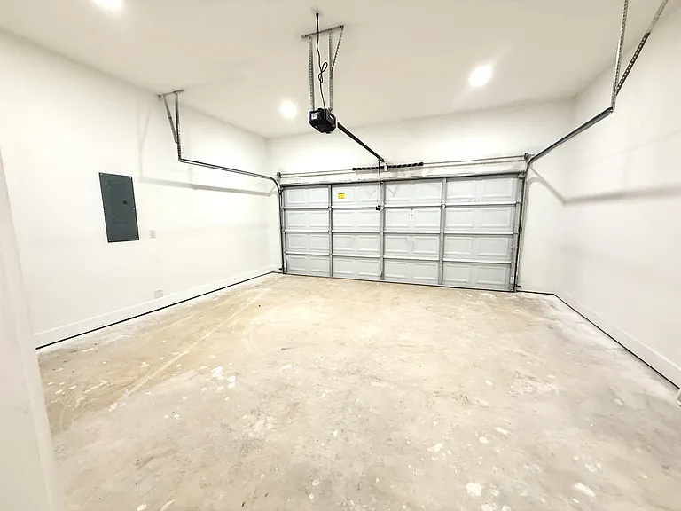 919 S Franklin Dr — Photo 24