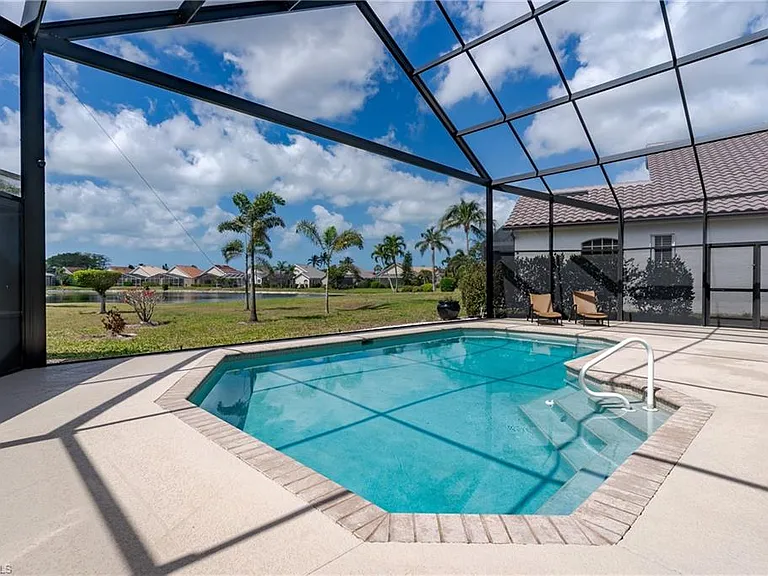 28460 Highgate Dr — Photo 31
